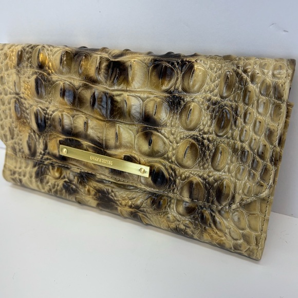 NWT Brahmin Wallet Ady Crocodile Embossed Almond Beige Melbourne Collection